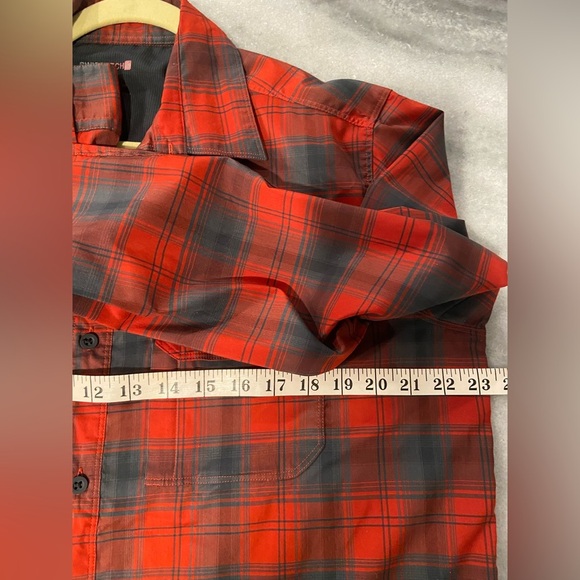 Swiss Tech Mens Size M Roll Tab Sleeve Red Gray Plaid Stretch Button Down Shirt - Picture 10 of 12